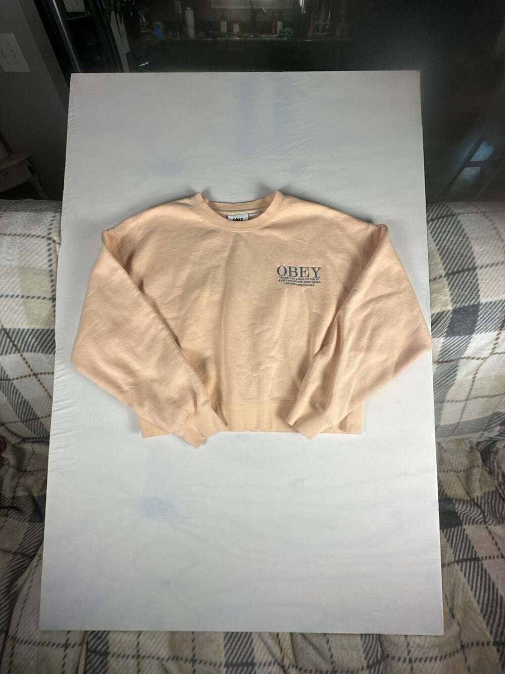 Obey Worldwide Crewneck Sweatshirt Peach Pink Size S #1088
